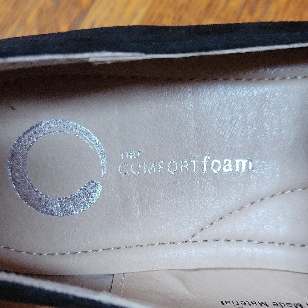 Brinley Co. Woman's Black Tru Comfort Loafer Flat Size 7.5 NWOT - Picture 3 of 8